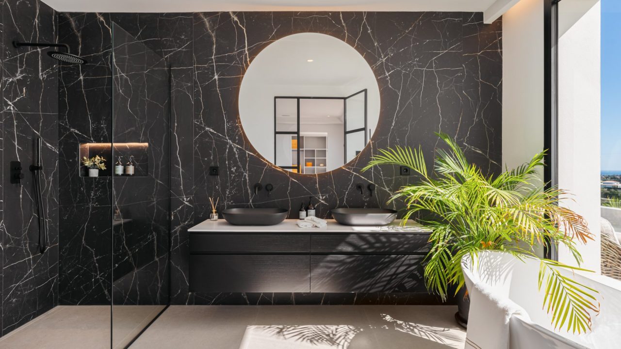 Villa Olivia bathroom